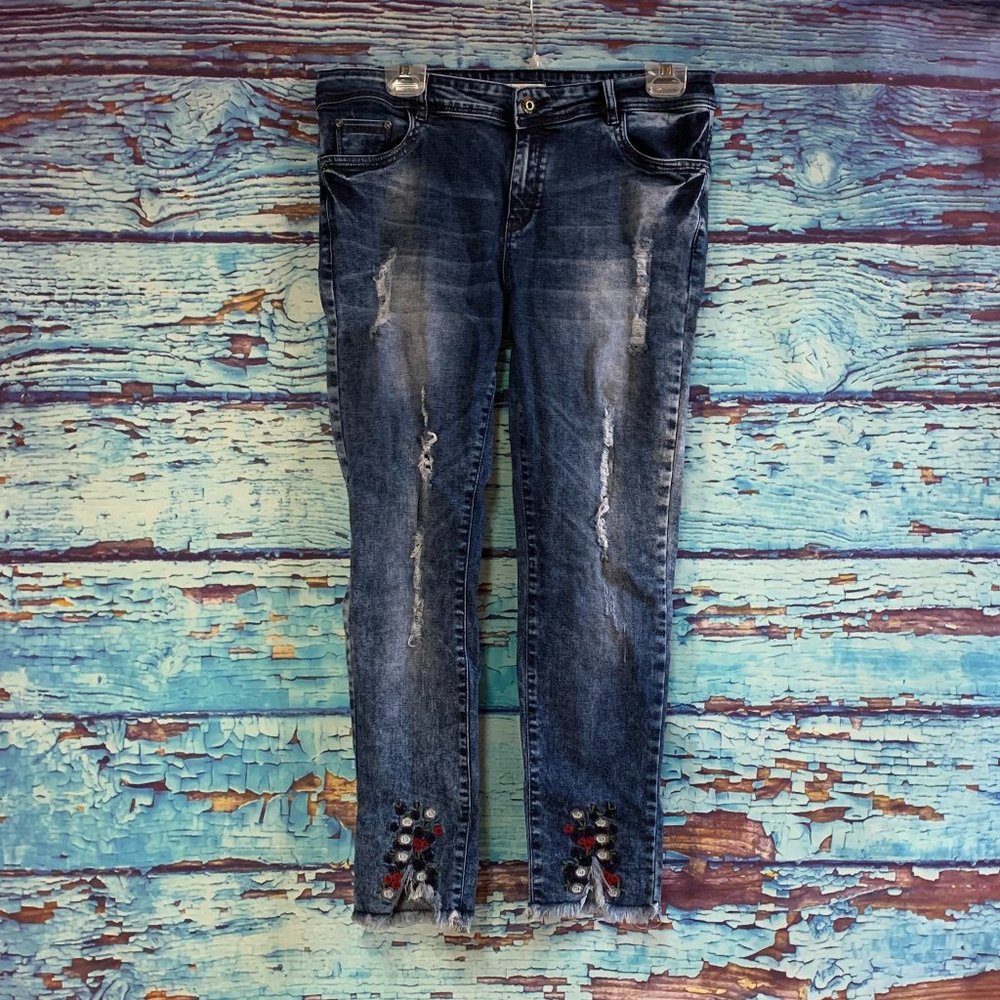 Lotus Jeans Distressed and Embroidered Skinny Jeans